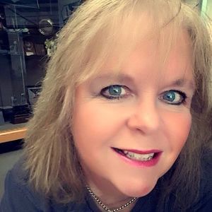 Meet your Posher, Nini